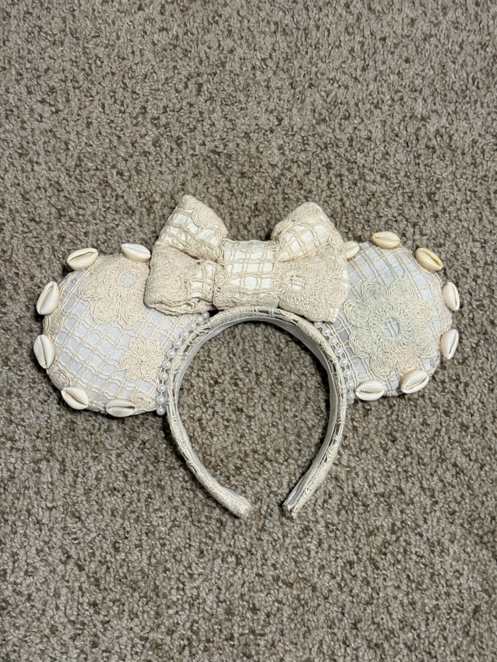 Disney Minnie Seashell Crocheted Ear Headband